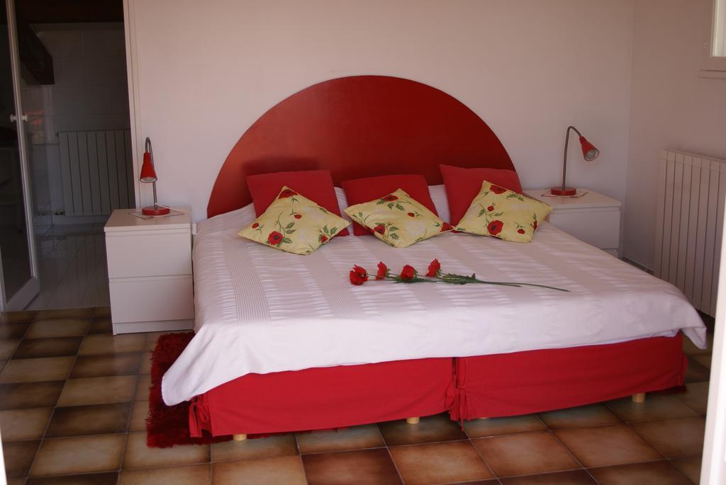 Air Du Temps Bed & Breakfast Ceyreste Room photo