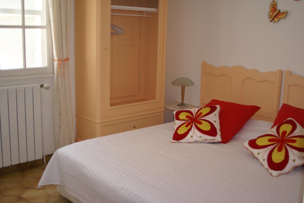 Air Du Temps Bed & Breakfast Ceyreste Room photo