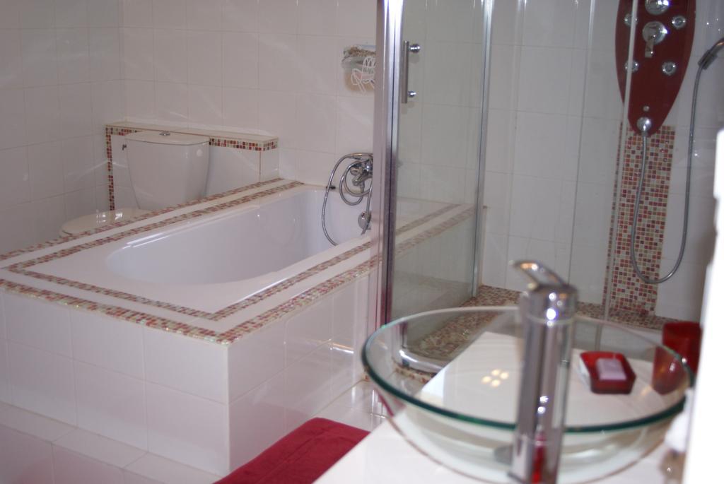 Air Du Temps Bed & Breakfast Ceyreste Room photo